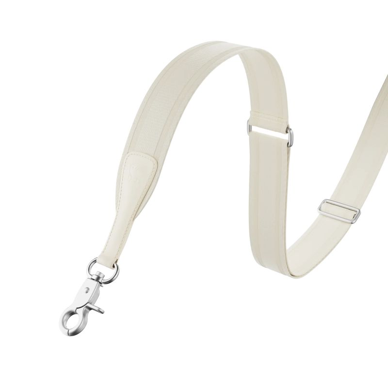 Web_PNG_Square-CrossBottle_RGB_Strap_02--1-.jpg